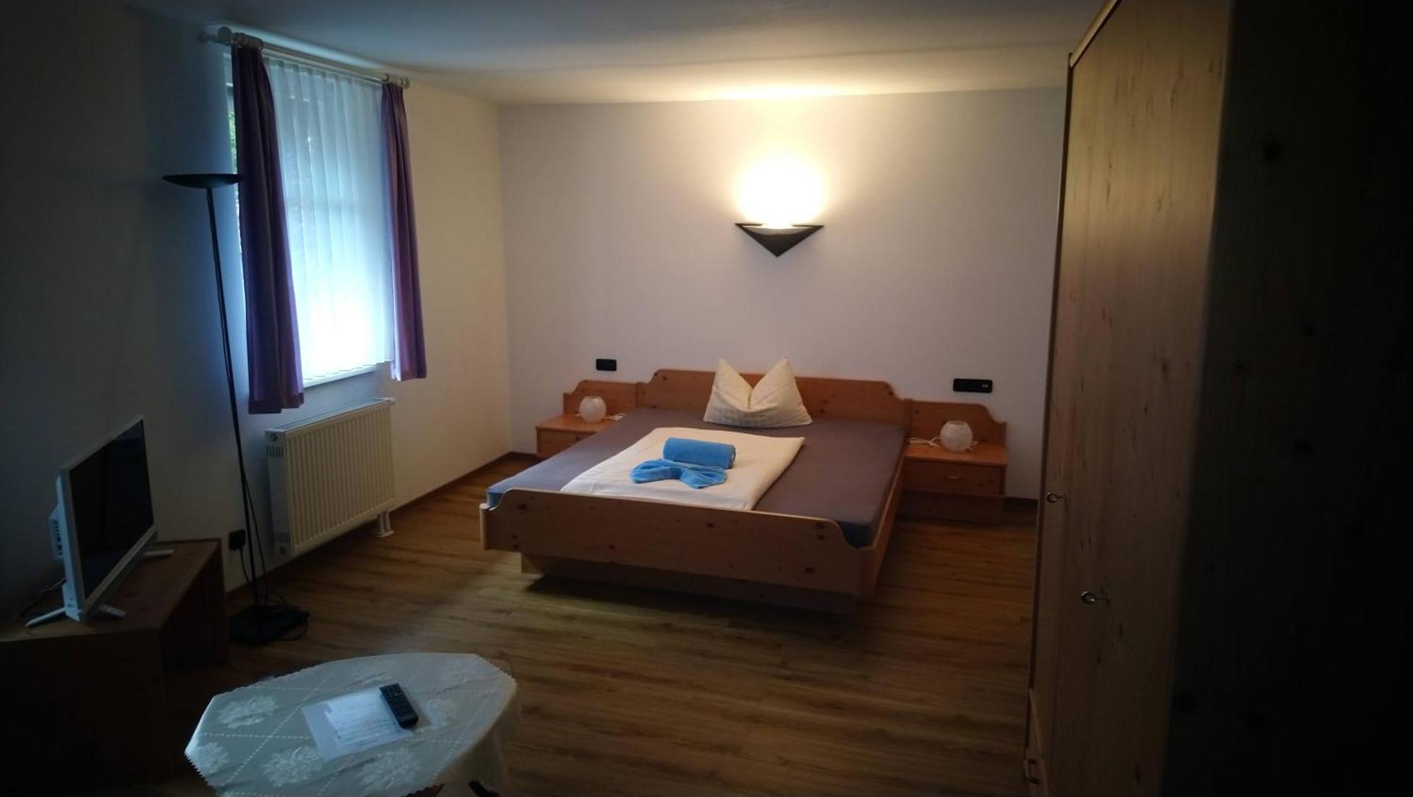 Hotel Waldhaus Romhild エクステリア 写真
