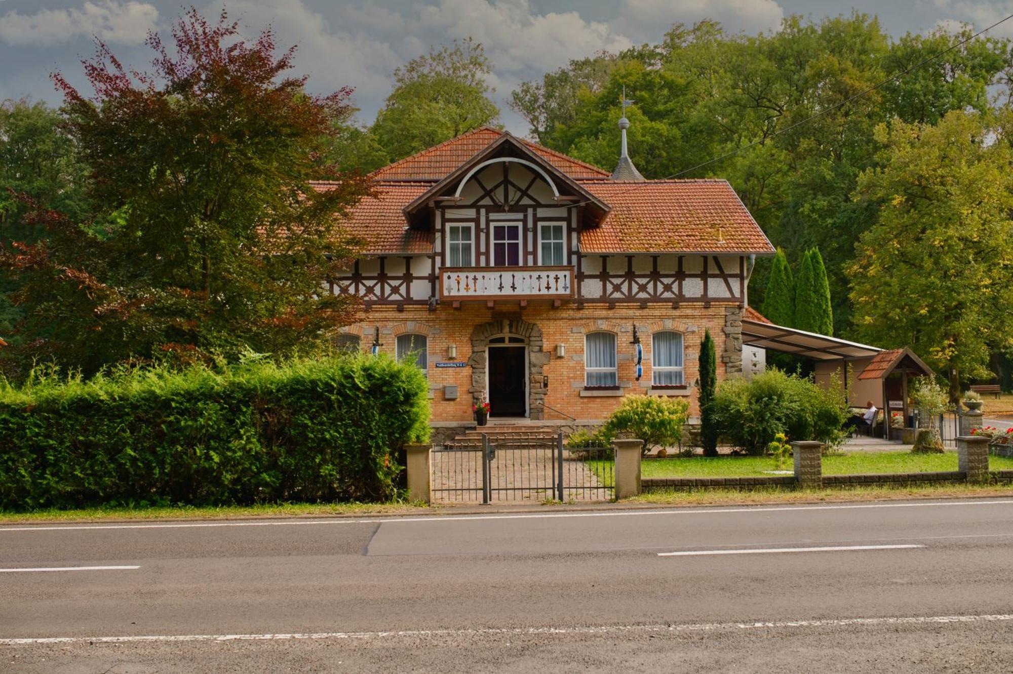 Hotel Waldhaus Romhild エクステリア 写真