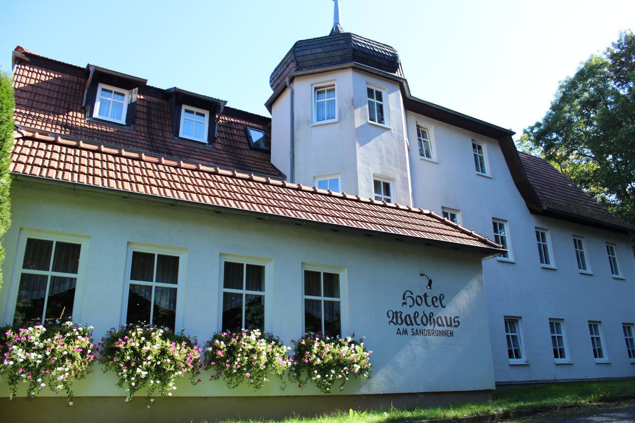 Hotel Waldhaus Romhild エクステリア 写真